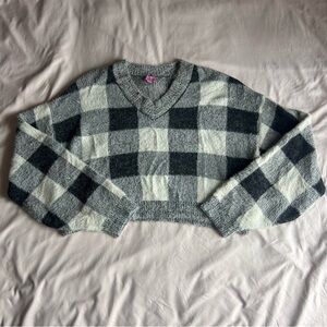 Francesca’s Fuzzy Check Pullover Sweater – Size Medium
